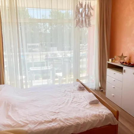 דירה Free Parking! Close To The Beach